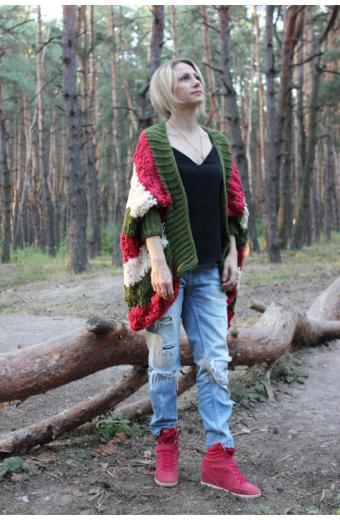 Cape oversized hand-knitted.